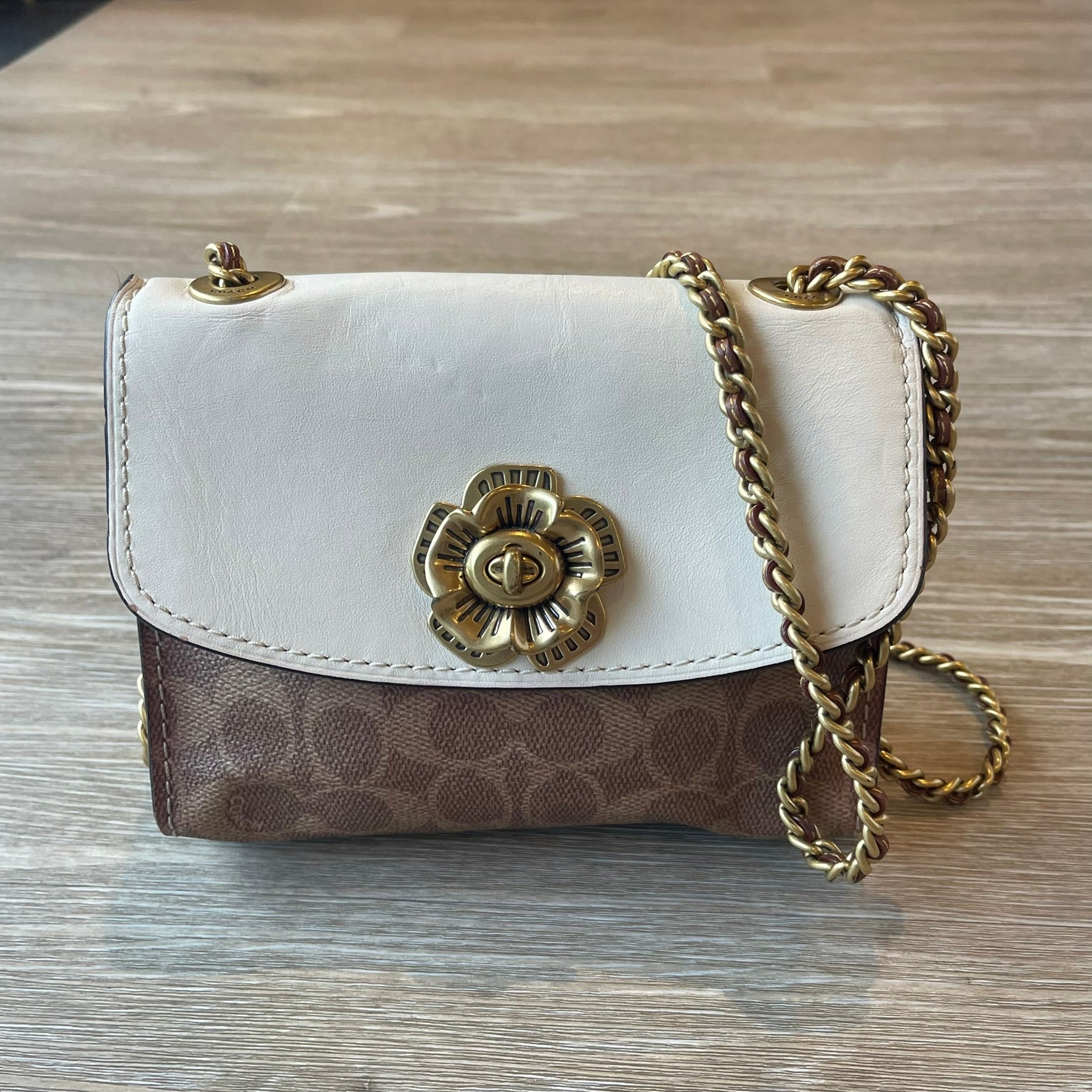 Coach Small Signature Parker 18 Shoulder Bag White Brown