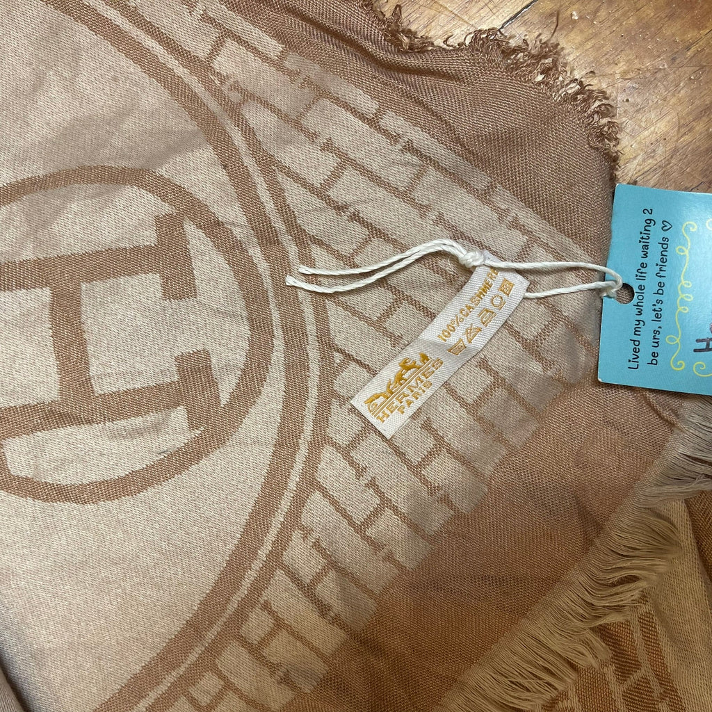 Authentic Hermès New Libris Cashmere & Silk Jacquard Shawl – Beige Naturel