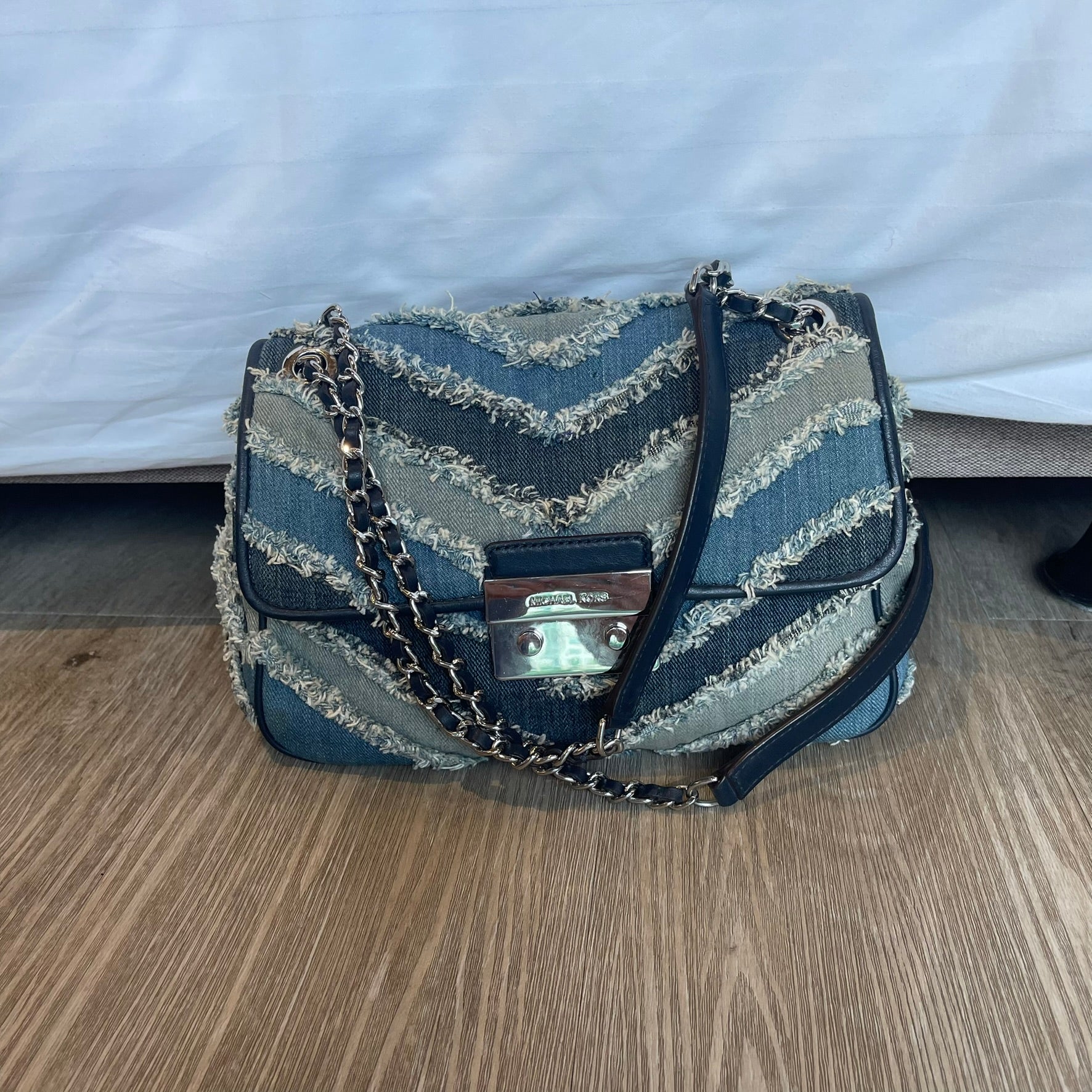 MICHAEL KORS SLOAN DENIM CHEVRON SHOULDER BAG