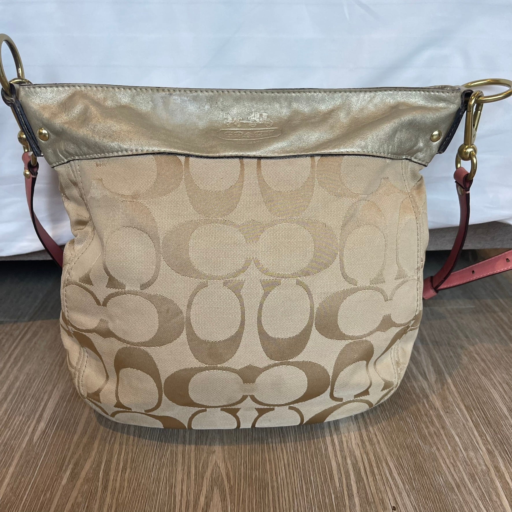 Coach Kristin Signature Ombre / Degradé Hobo Bag.