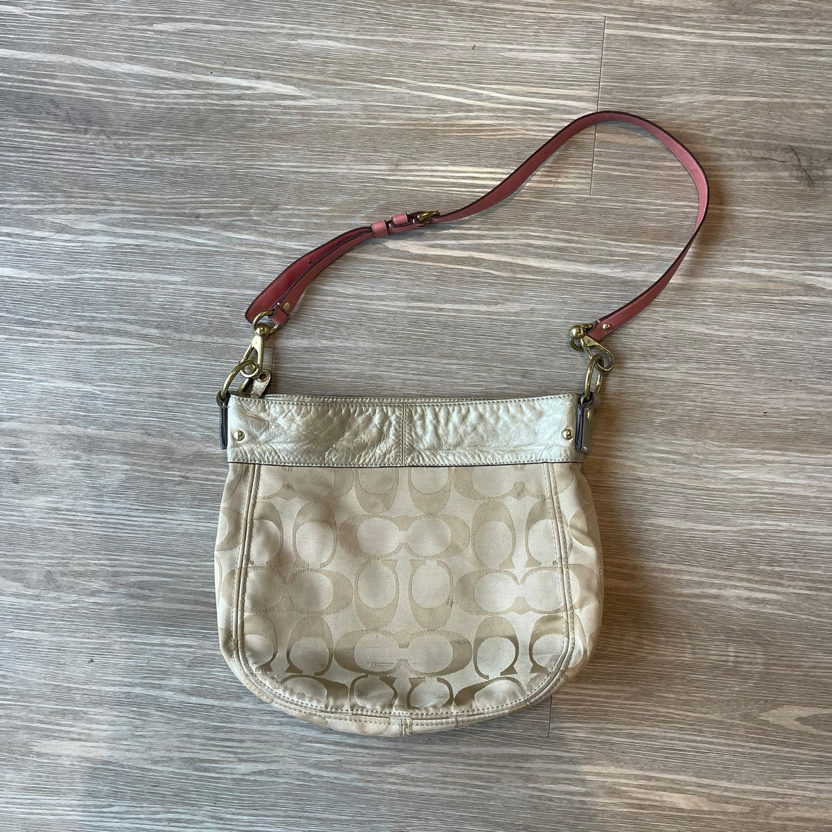 Coach Kristin Signature Ombre / Degradé Hobo Bag.