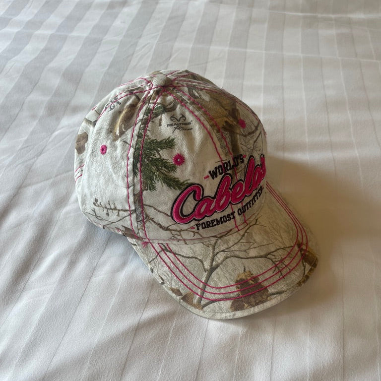 Cabelas Camo Cap white and pink